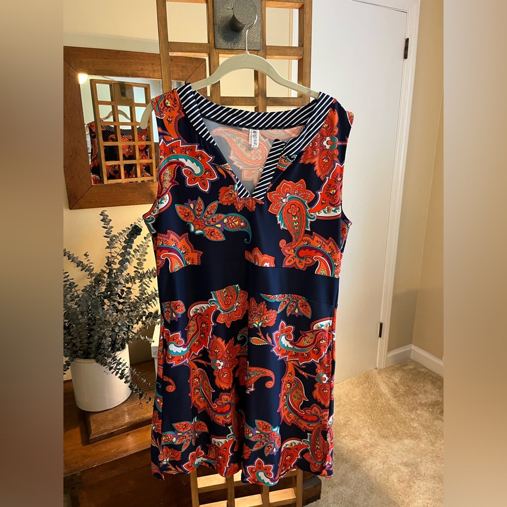 Mazu Swim paisley dress, sleeveless, with pockets (L) nylon/spandex